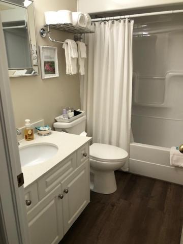 Casa Blanca Boutique Bed & Breakfast Ниагара-он-те-Лейк Экстерьер фото