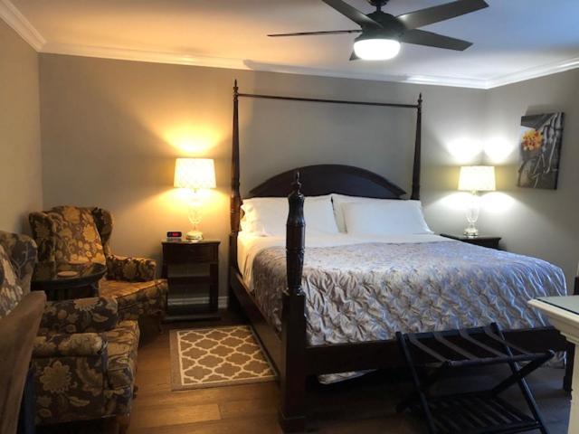 Casa Blanca Boutique Bed & Breakfast Ниагара-он-те-Лейк Экстерьер фото